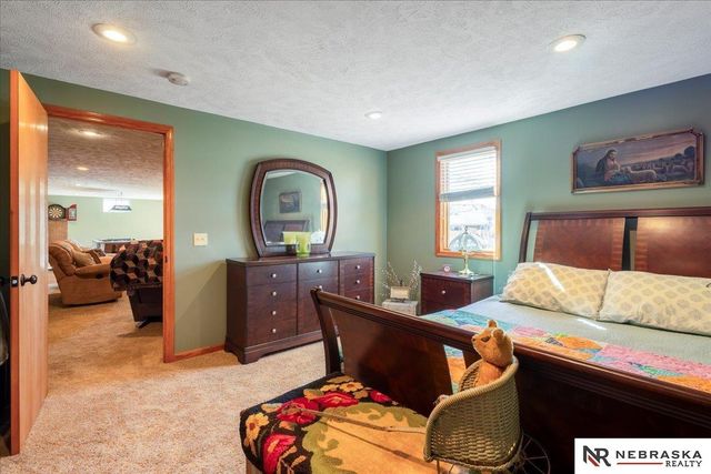 2107 Leigh Street, Papillion, NE 68133