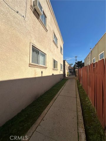 1640 Locust, Long Beach, CA 90813