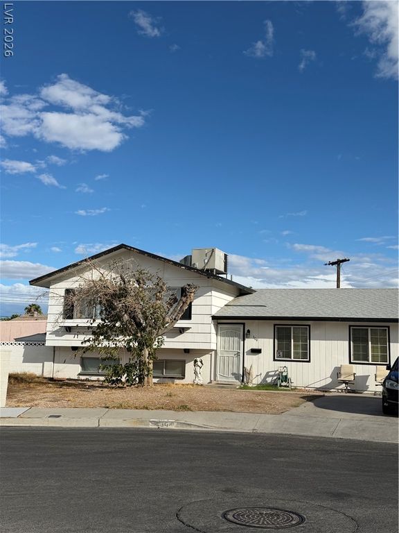 304 Fox Circle, Las Vegas, NV 89107 — photo 2