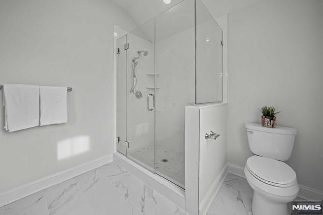 147 Central Avenue 13, Old Tappan, NJ 07675