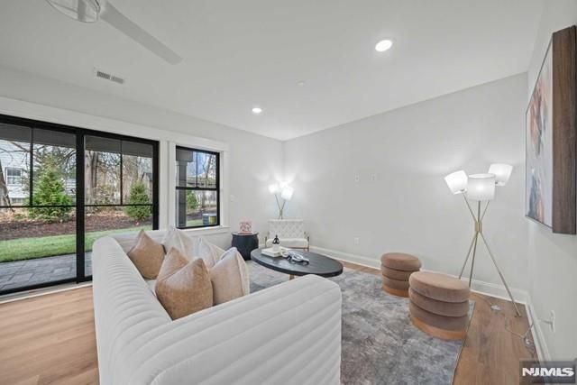 147 Central Avenue 13, Old Tappan, NJ 07675