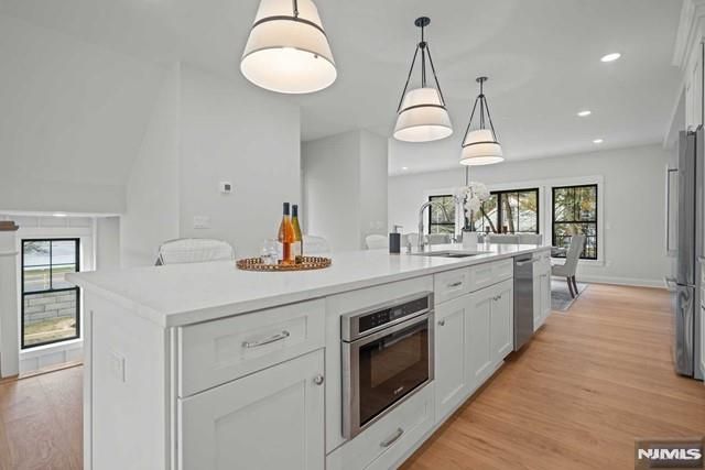 147 Central Avenue 13, Old Tappan, NJ 07675