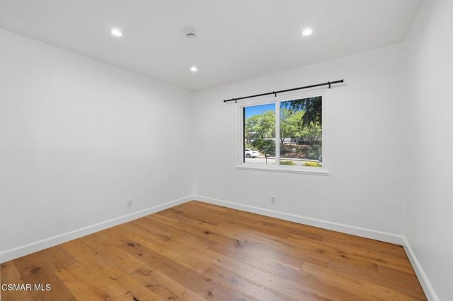 5844 Conifer Street, Oak Park, CA 91377