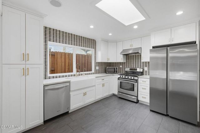 5844 Conifer Street, Oak Park, CA 91377