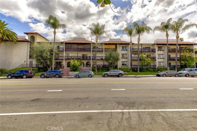 5334 Lindley Avenue 337, Encino, CA 91316