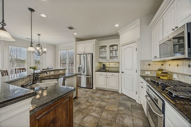 2913 White Dove Drive, Plano, TX 75093