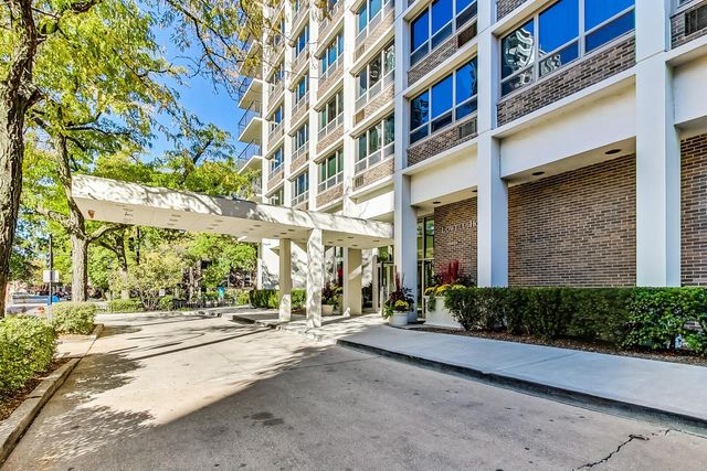 88 W Schiller Street 2903L, Chicago, IL 60610