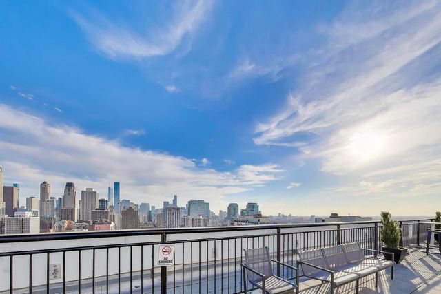 88 W Schiller Street 2903L, Chicago, IL 60610