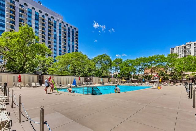 88 W Schiller Street 2903L, Chicago, IL 60610