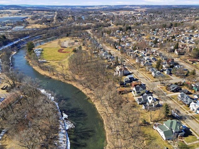 415 2nd Avenue, Baraboo, WI 53913