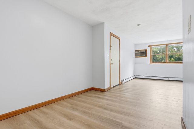 48 Great Rd 18, Acton, MA 01720
