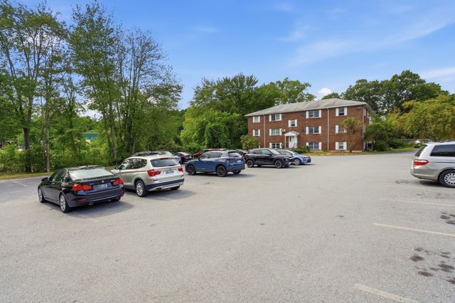 48 Great Rd 18, Acton, MA 01720