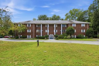 48 Great Rd 18, Acton, MA 01720