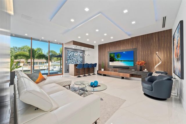 2631 NE 48th Court, Lighthouse Point, FL 33064