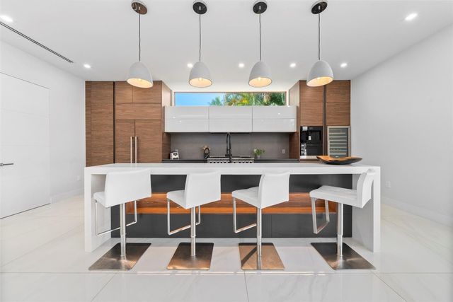 2631 NE 48th Court, Lighthouse Point, FL 33064