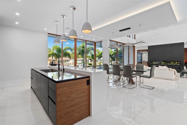 2631 NE 48th Court, Lighthouse Point, FL 33064