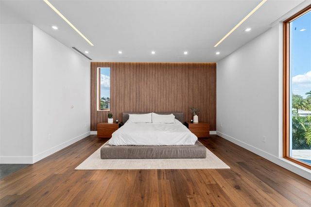 2631 NE 48th Court, Lighthouse Point, FL 33064