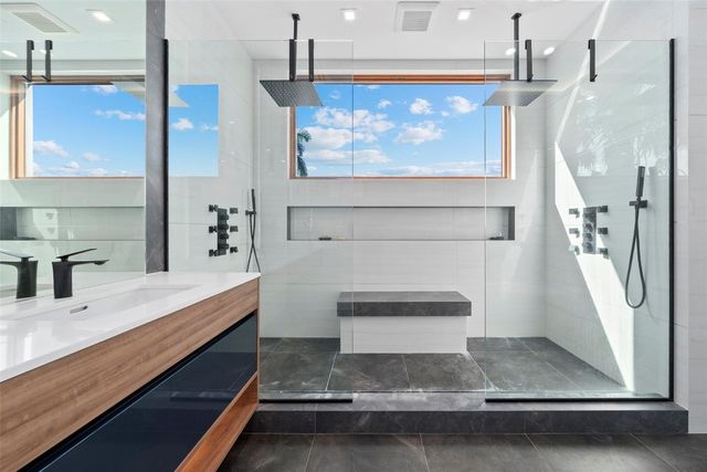 2631 NE 48th Court, Lighthouse Point, FL 33064