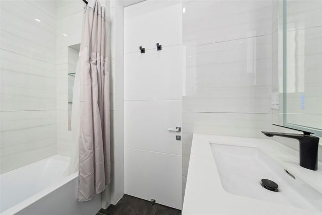 2631 NE 48th Court, Lighthouse Point, FL 33064