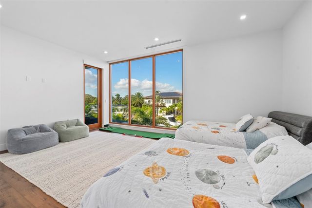 2631 NE 48th Court, Lighthouse Point, FL 33064