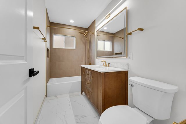 5945 Cleveland Street, Morton Grove, IL 60053