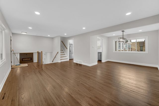 5945 Cleveland Street, Morton Grove, IL 60053