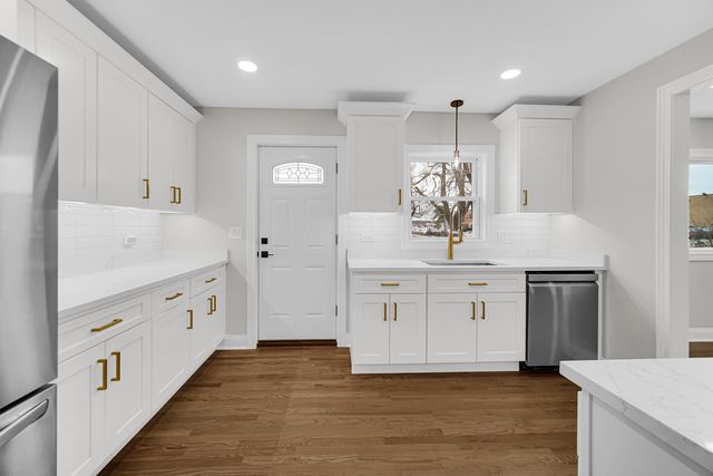 5945 Cleveland Street, Morton Grove, IL 60053