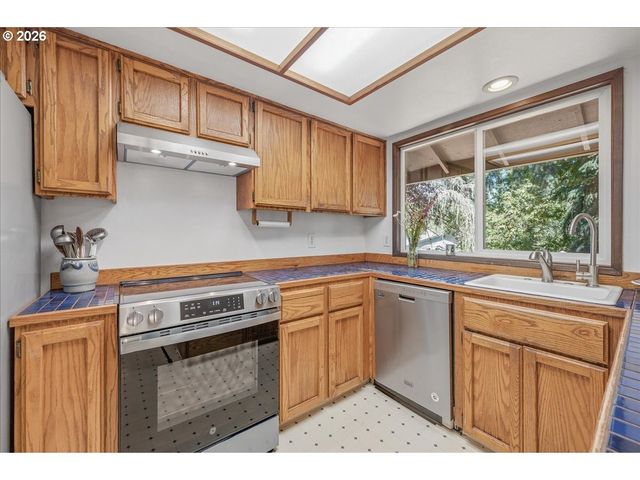 18915 Sw ROCK COURT, Beaverton, OR 97003