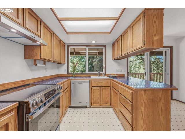 18915 Sw ROCK COURT, Beaverton, OR 97003