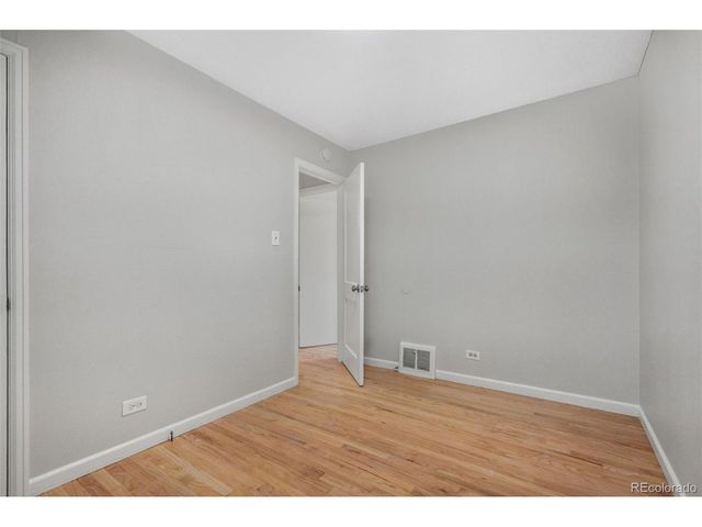 2208 Hanover St, Aurora, CO 80010