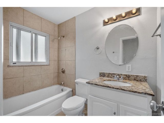 2208 Hanover St, Aurora, CO 80010