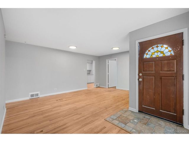 2208 Hanover St, Aurora, CO 80010