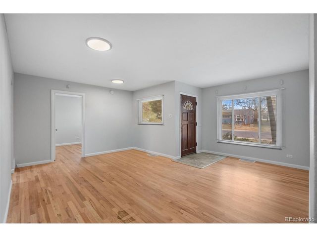 2208 Hanover St, Aurora, CO 80010