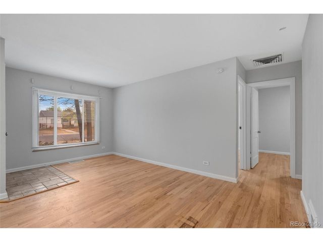 2208 Hanover St, Aurora, CO 80010