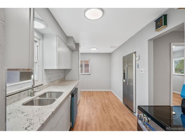 2208 Hanover St, Aurora, CO 80010