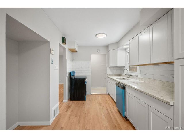 2208 Hanover St, Aurora, CO 80010