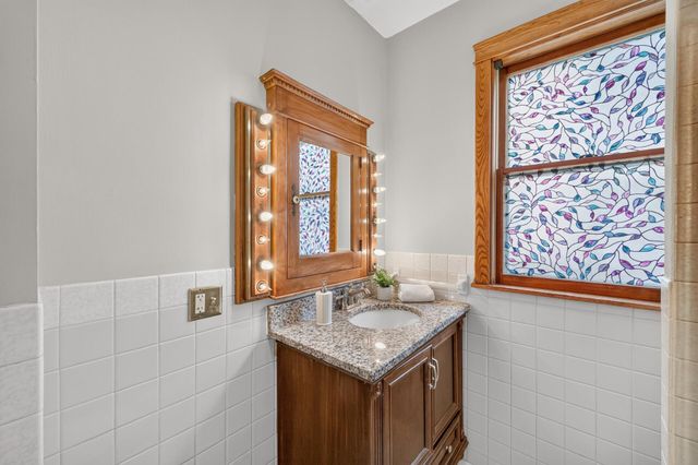 3753 11th Avenue S, Minneapolis, MN 55407