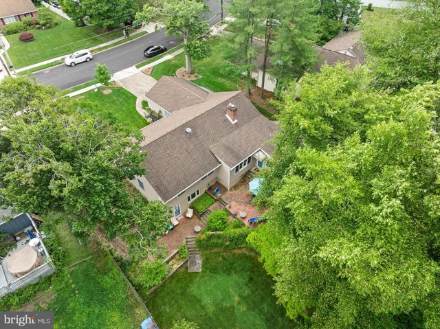 148 WESTOVER DR, Cherry Hill, NJ 08034