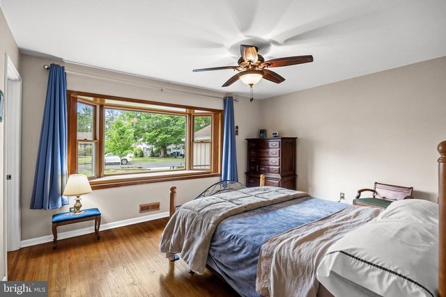 148 WESTOVER DR, Cherry Hill, NJ 08034