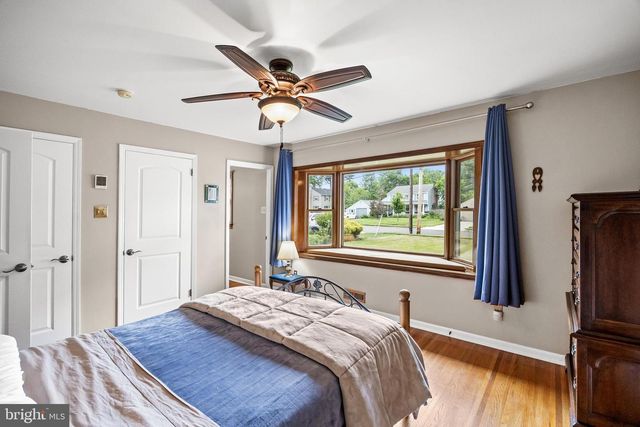 148 WESTOVER DR, Cherry Hill, NJ 08034