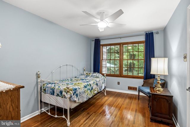 148 WESTOVER DR, Cherry Hill, NJ 08034