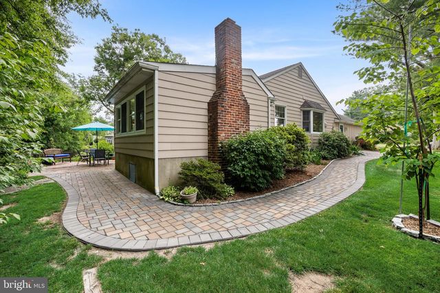 148 WESTOVER DR, Cherry Hill, NJ 08034