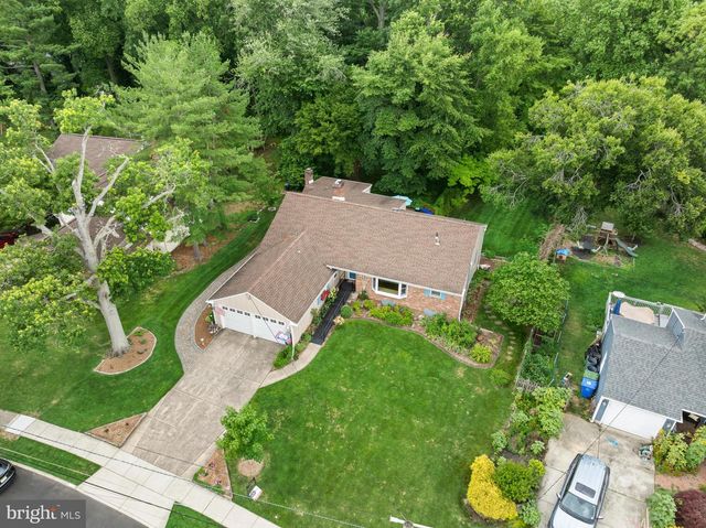 148 WESTOVER DR, Cherry Hill, NJ 08034