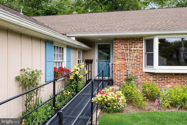 148 WESTOVER DR, Cherry Hill, NJ 08034