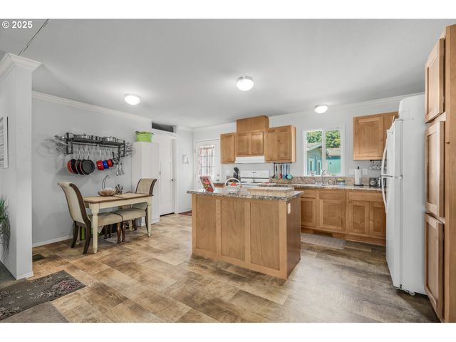 10701 Se HIGHWAY 212 M3, Clackamas, OR 97015