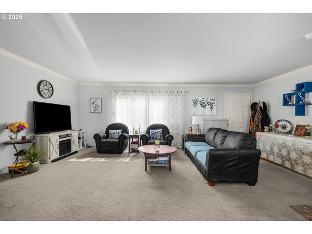 10701 Se HIGHWAY 212 M3, Clackamas, OR 97015