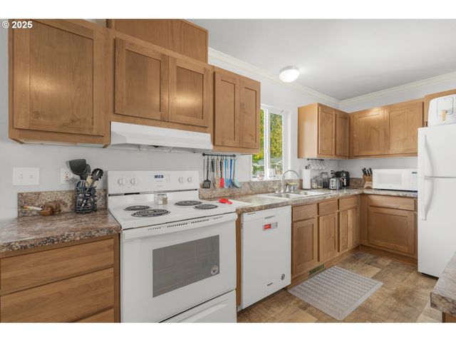 10701 Se HIGHWAY 212 M3, Clackamas, OR 97015