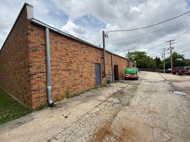 4651 Old Tavern Road, Lisle, IL 60532