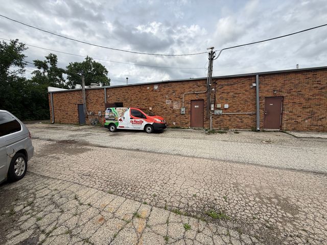 4651 Old Tavern Road, Lisle, IL 60532