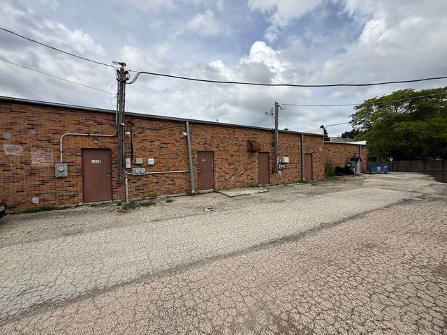 4651 Old Tavern Road, Lisle, IL 60532